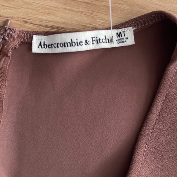 Abercrombie Long-Sleeve O-Ring Mini Dress size M - Picture 8 of 11